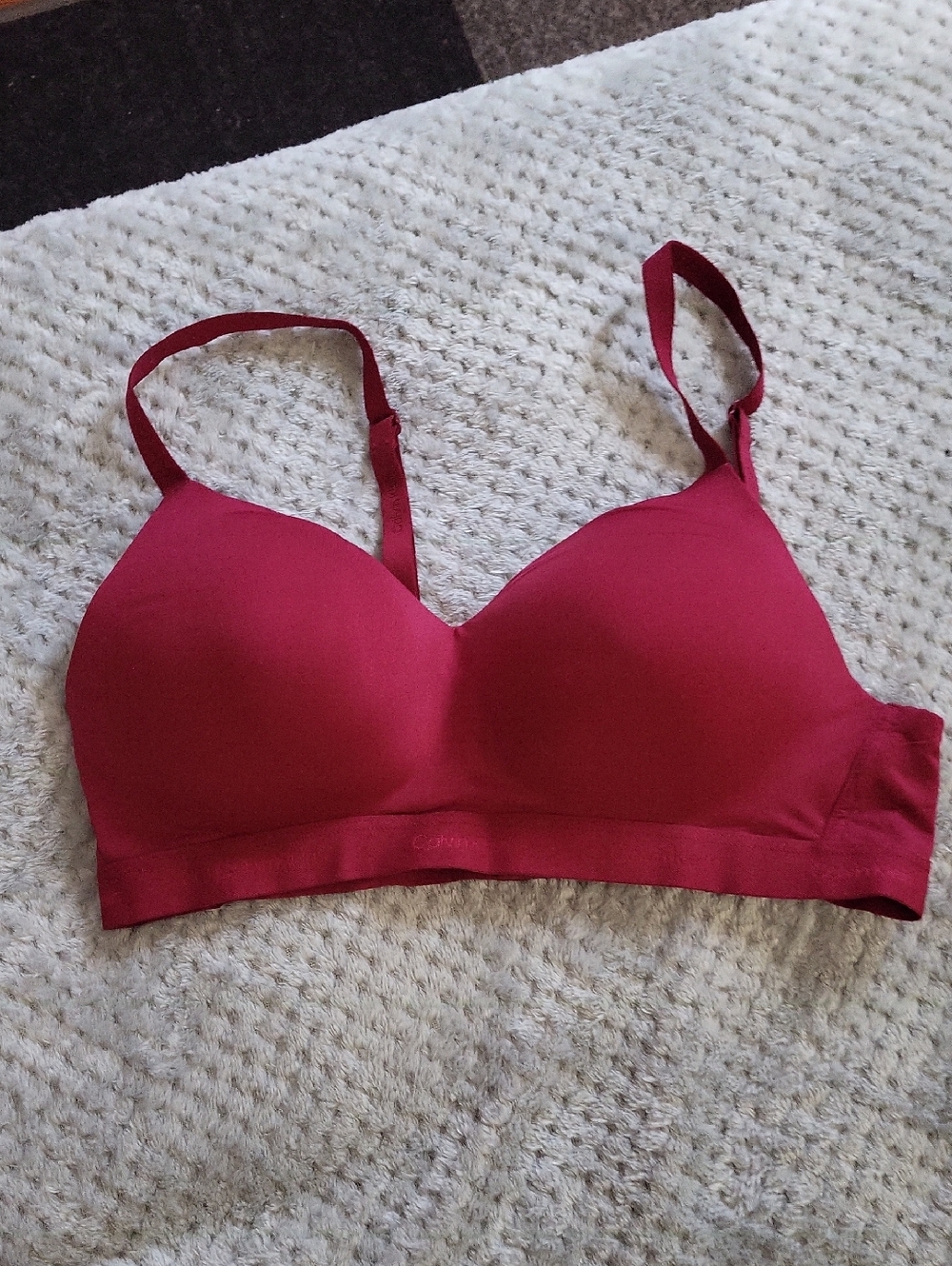 Nwot Calvin Klein‎ Seamless Wireless BERRY T-Shirt Bra - LARGE